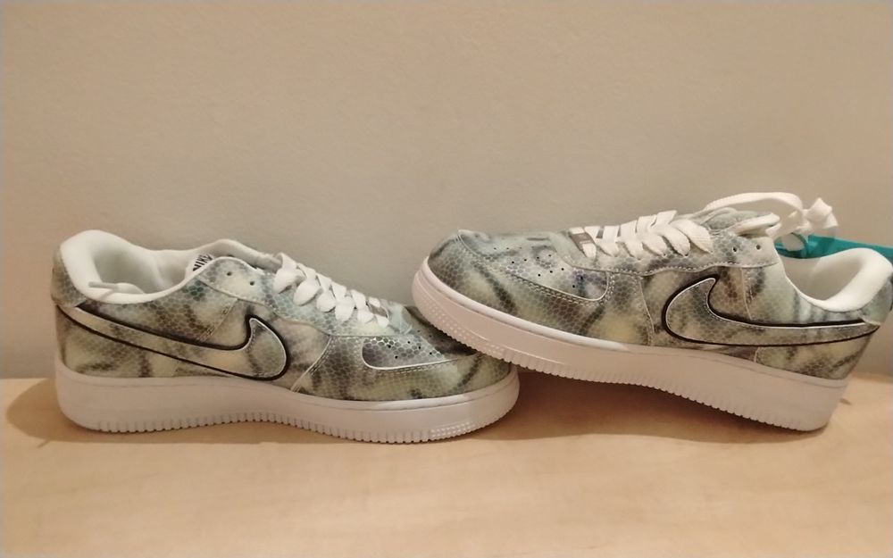 Adidasi nike cameleon