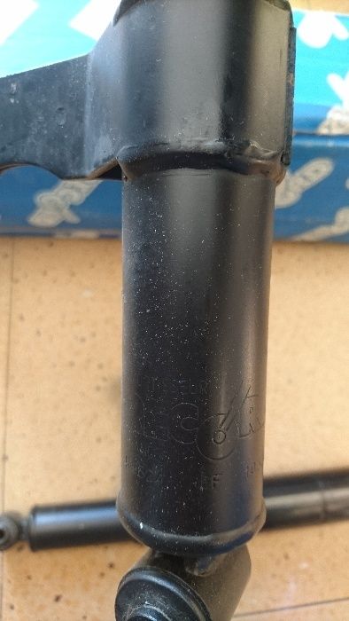 Задни амортисьори за Ford Fiesta 1 и 2 76-89 г.