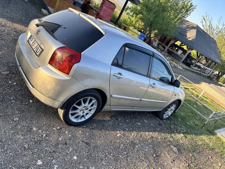 Toyota Corolla Hatchback 2006 – 2.0 Diesel – Cutie Manuală