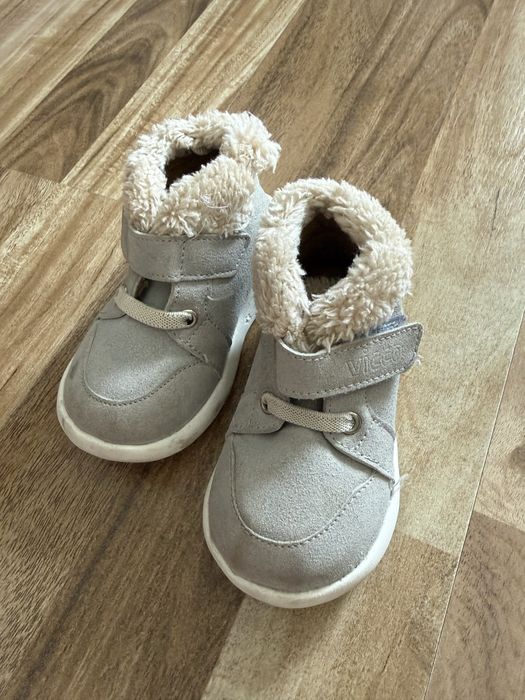 Aнатомическую обувь для детей разных размеров