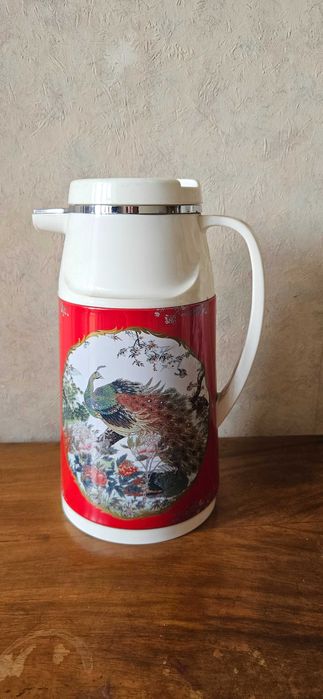 ретро термос с паун 1л