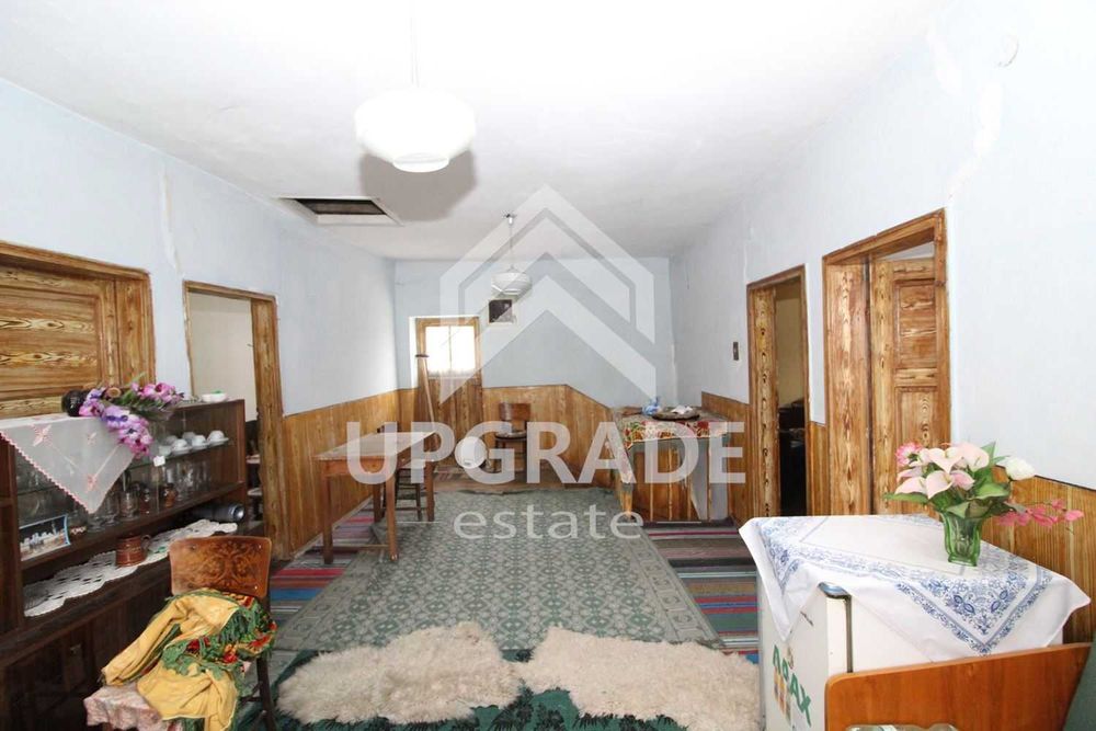 Къща в с.Средногорци