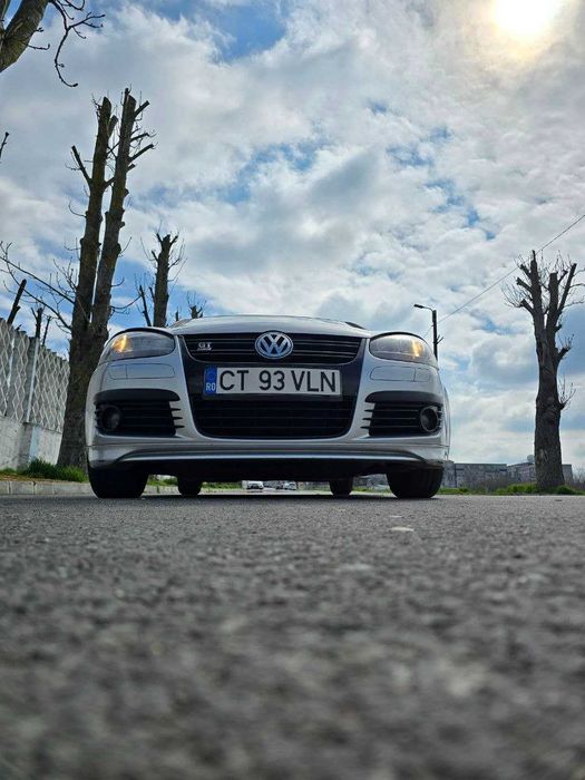 Vand Golf 5 1.6 FSI Benzina - Medgidia