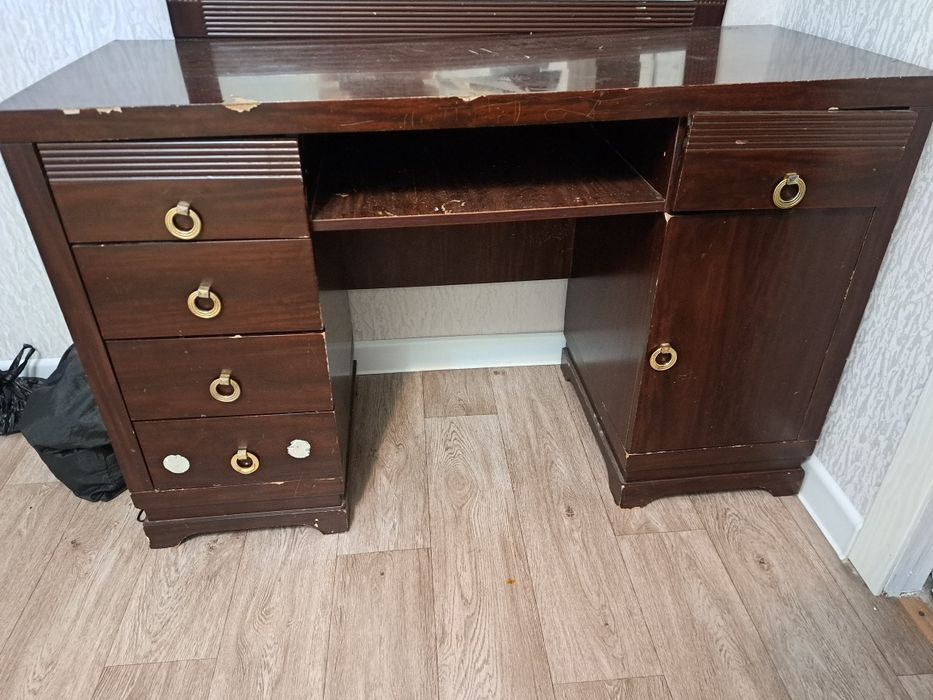 Кровать, 2 тумбы, комод