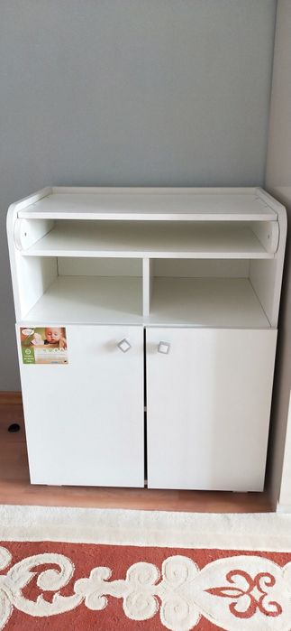 Пеленальный столик