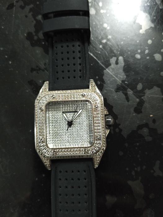 Продам наручные часы Cartier