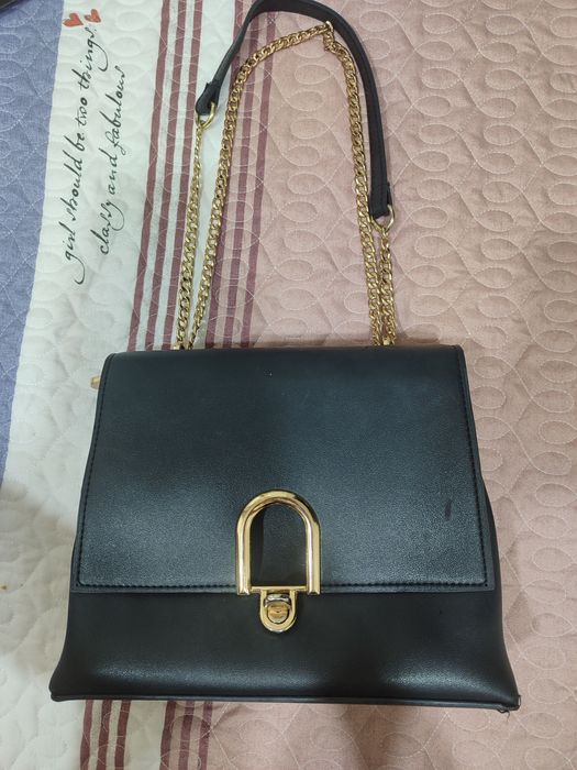 Ayollar sumkasi kunlik tutish uchun