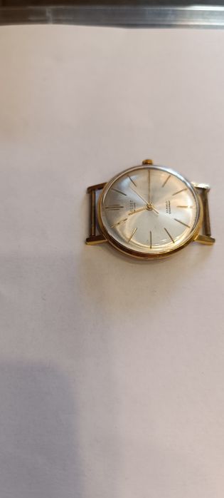 Позлатен Poljot de luxe