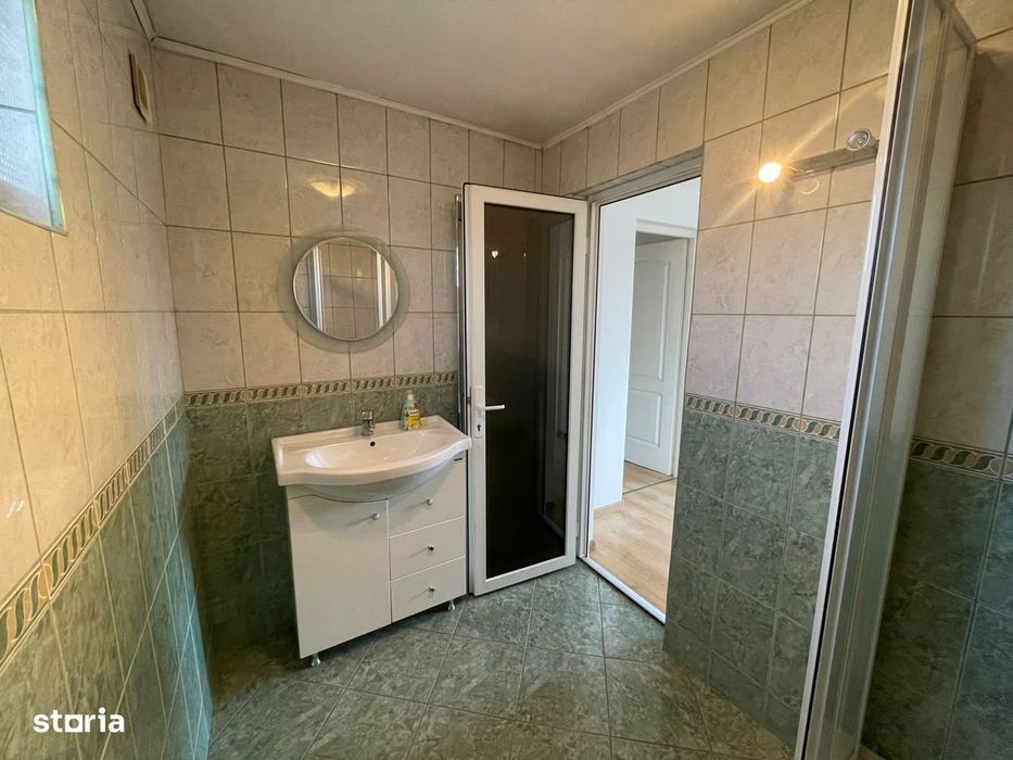 Casa individuala - 4 camere, 2 bai - Terezian