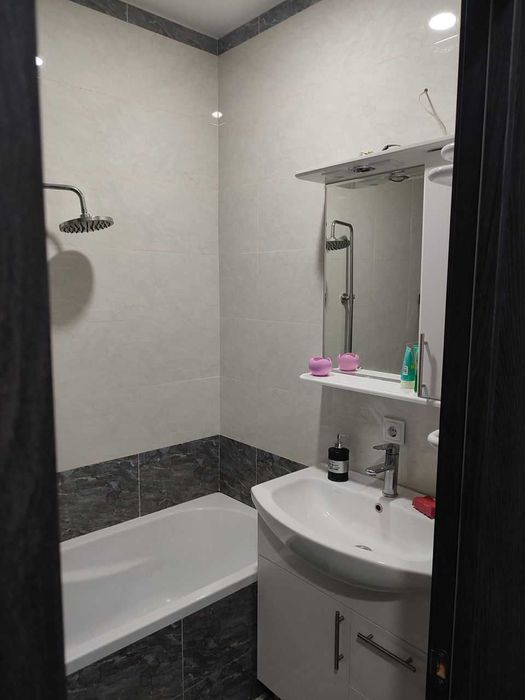 Дава се под наем Двустаен апартамент в София, Връбница 1 - 47 кв.м за 335 € - Снимка #2