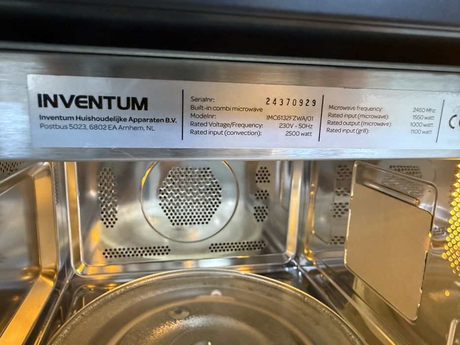 Нова!! Микровълнова фурна за вграждане INVENTUM  с функция грил.