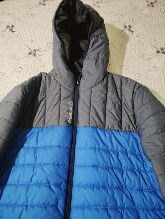 Продавам мъжко зимно яке оригинално на Reebok размер L  за 100лв