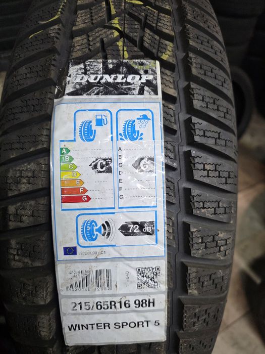 2бр Нови зимни гуми 215 65 16 - Dunlop