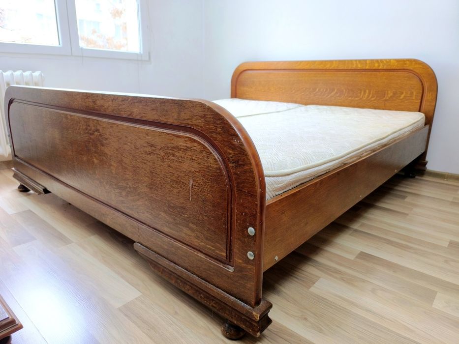 Set noptiere și pat din lemn masiv