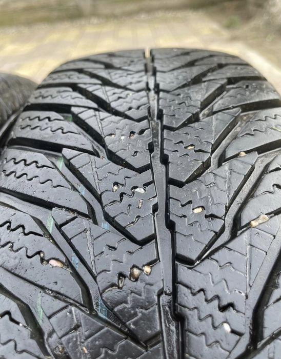 Anvelope vara   Michelin  pe 16 si 17 si roti dacia 1310 pe 13