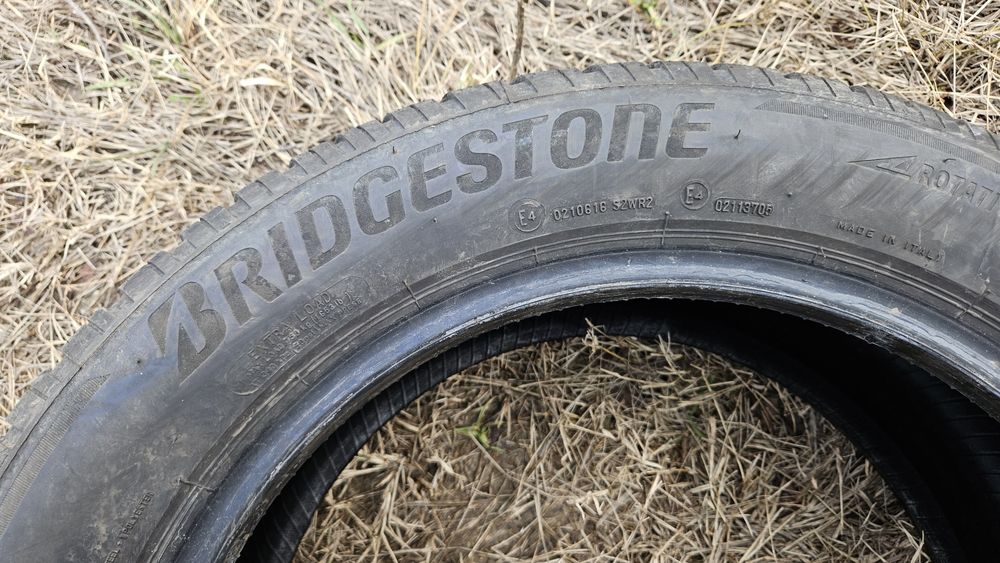 2бр гуми 215 55 17 дот 22 бриджстоун