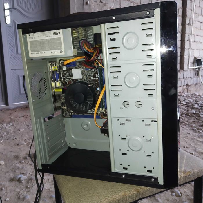 Kompyuter keys sotiladi 5 dona bor