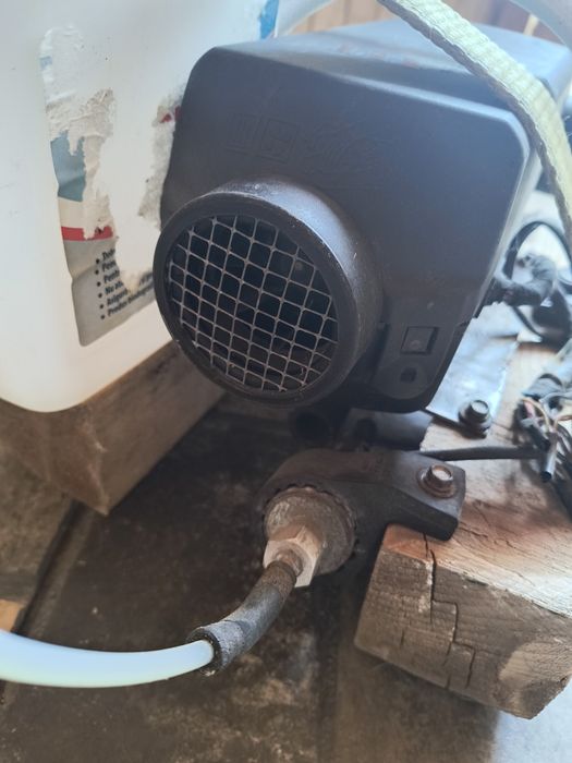 Vând airtronic ebespacher D2