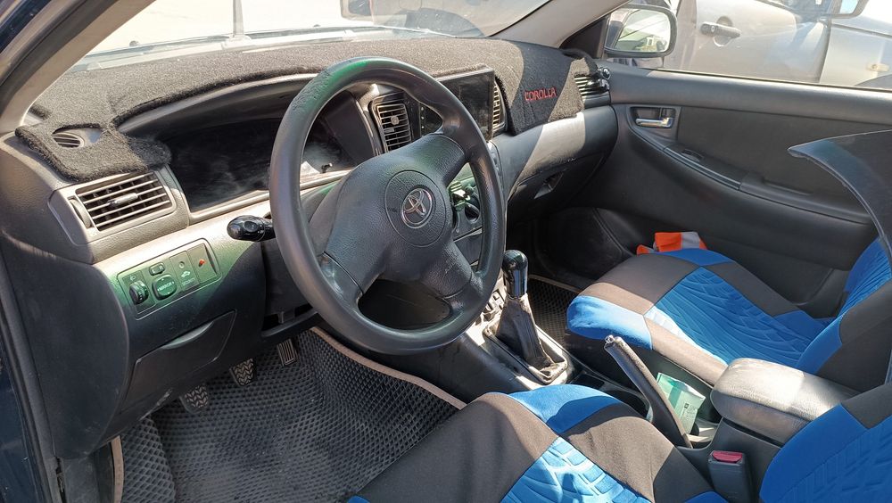 Toyota Corolla 2004, 1.6, после ДТП