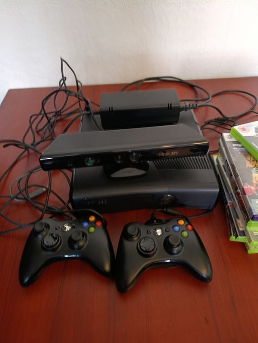 Xbox 360 2 джойстика + kinect