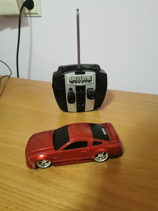 Радиоуправляема кола мустанг