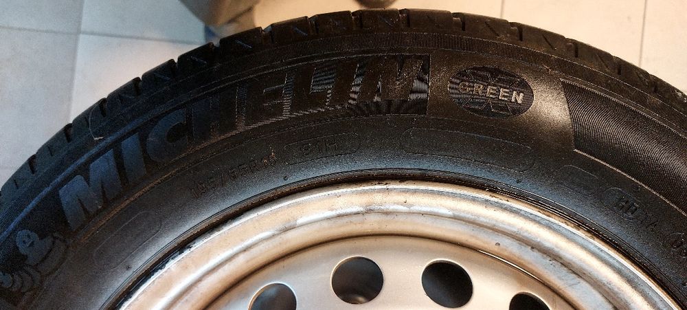 Patru cauciucuri Michelin cu geanta in 5 prezoane 195/65 R15
