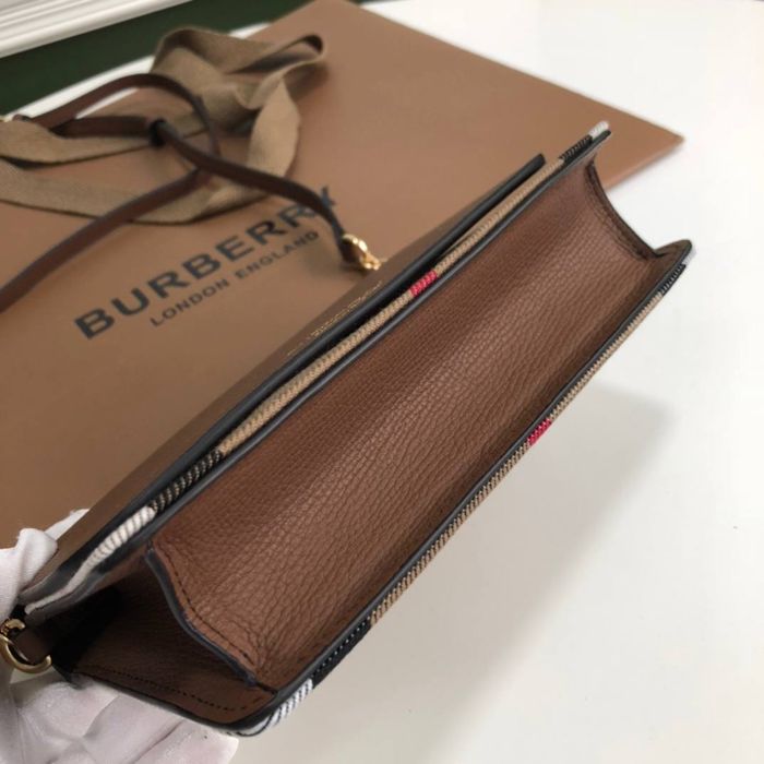 Geanta Burberry