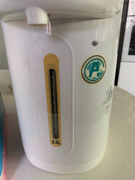 термопот новый 5 л