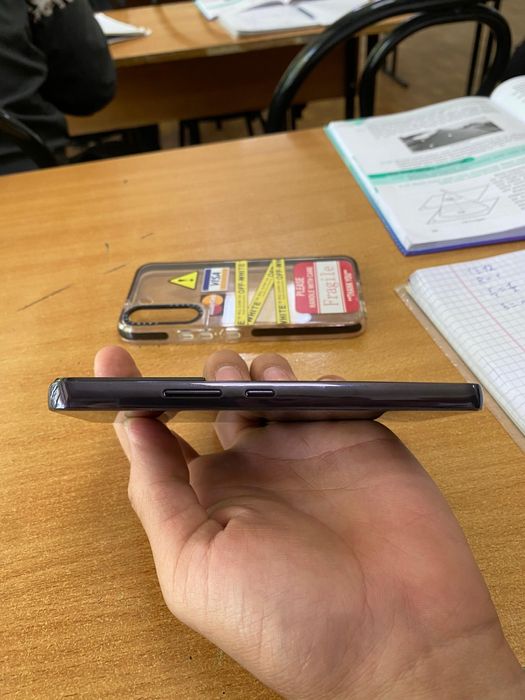 Продам Samsung s22
