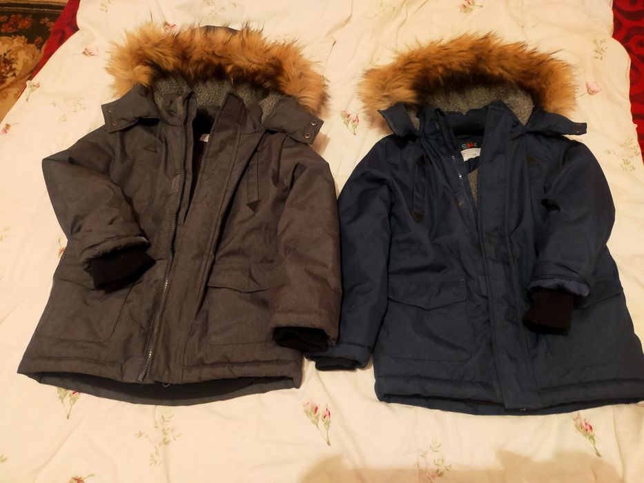 Продам детские зимние куртки