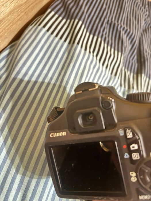 Фотоапарат Canon eos 1100D