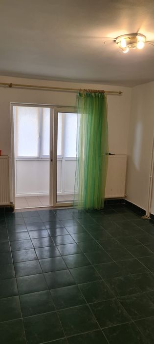 Închiriez spațiu comercial