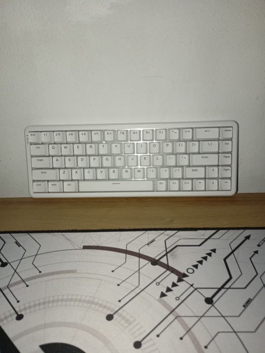 Vand vastatura ajazz ak680 max