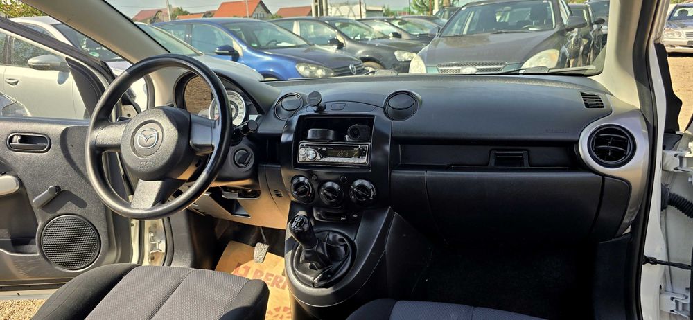 Rate Cash  Mazda 2 motor 1400 cm3 benzina FARA AER CONDITIONAT