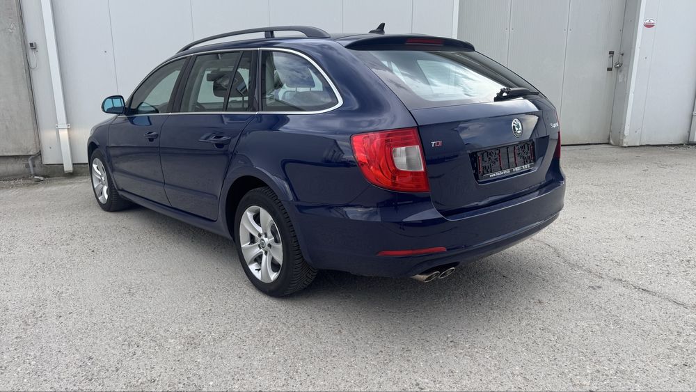 SKODA Superb 2012 — imagine 3