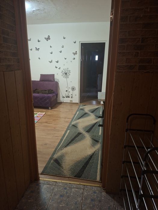 Apartament cu 3camere semidecomandat