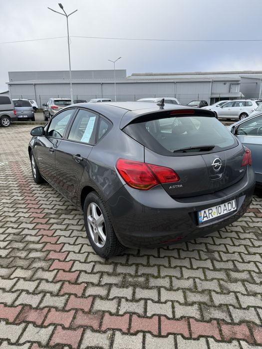 Opel Astra  J 1.7d