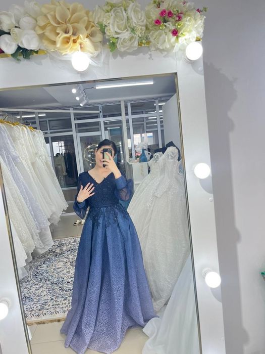 Вечернее платья в отличном состоянии