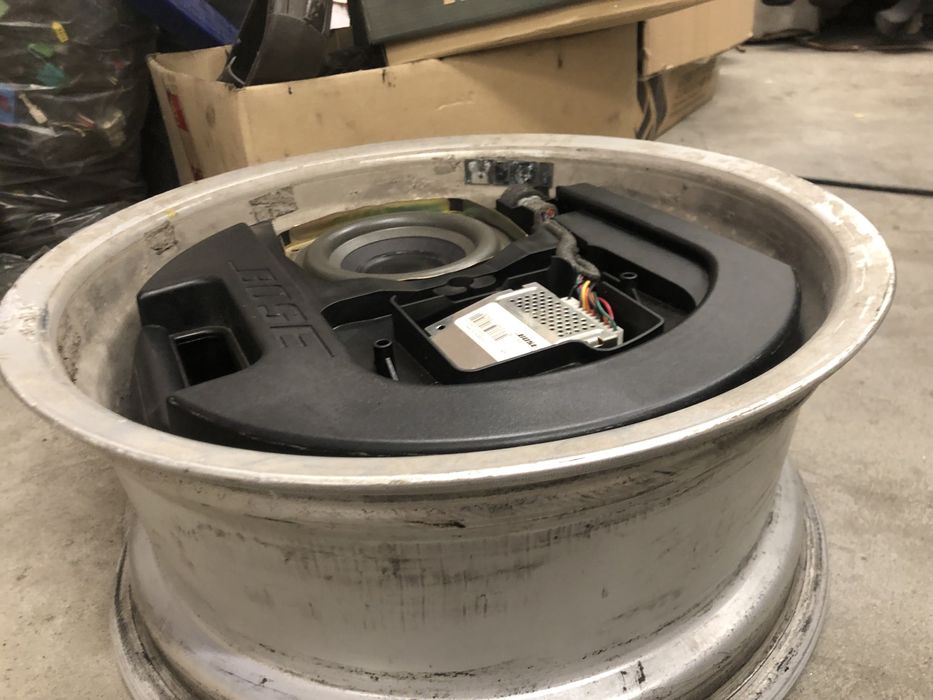 Bose subwoofer Mazda