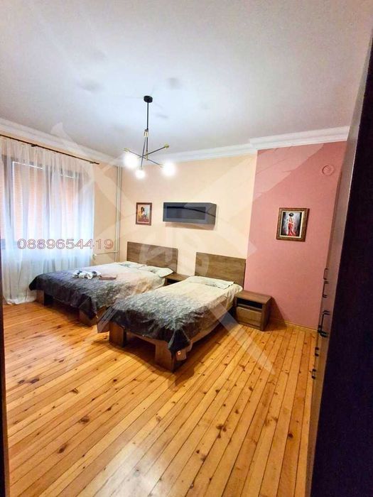 Дава се под наем Четиристаен апартамент в София, Център - 120 кв.м за 1545.81 € - Снимка #3