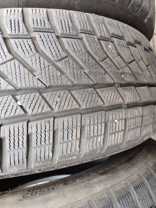 Гуми 235/60/18 Фалкен