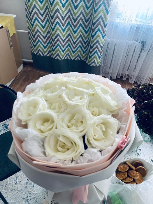 Свежие Белые розы