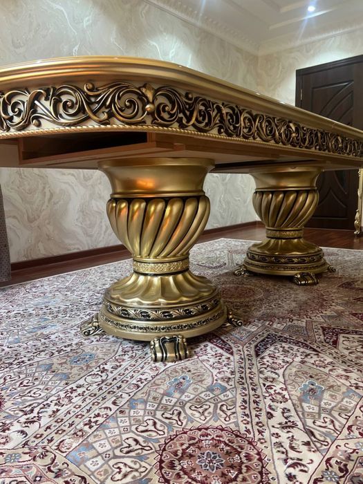 Stol stul kamod sotiladi