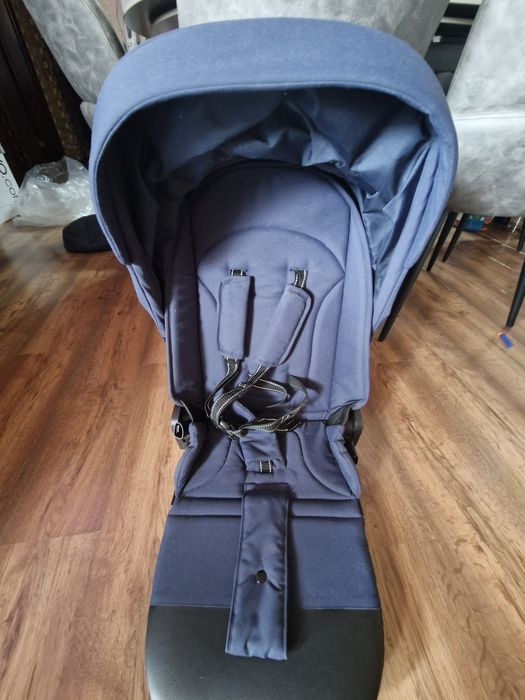 Продавам количка CARRELLO ULTRA 2 IN 1