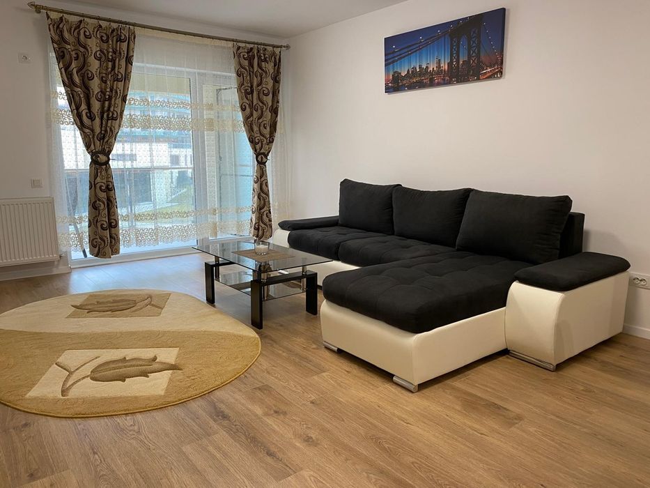 Inchiriez apartament