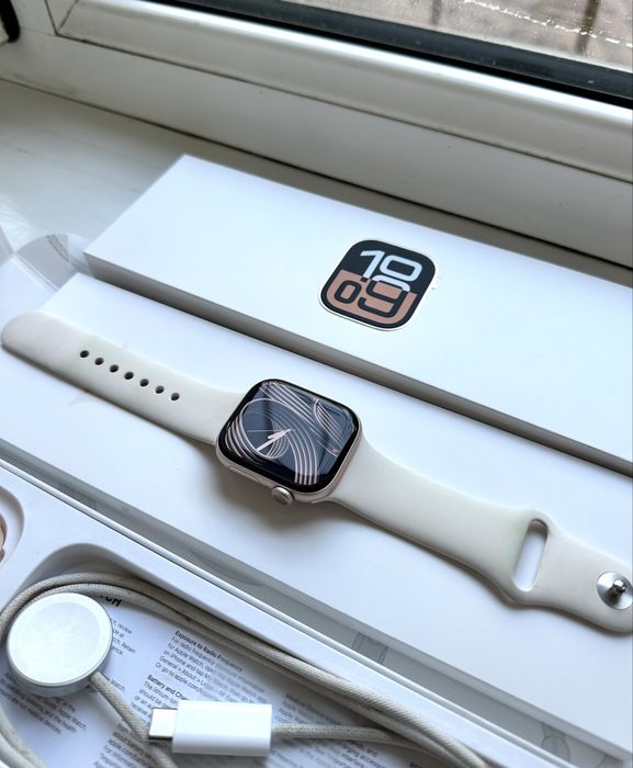 Apple iWatch 10 Gold 42mm 100%