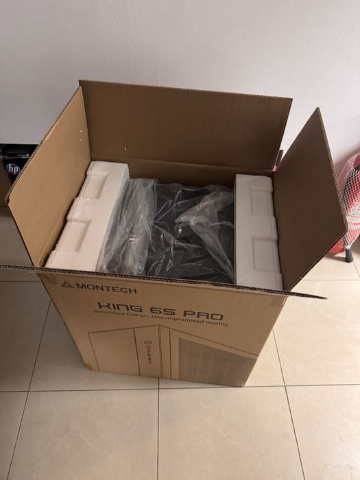 Carcasa Montech King 65 Pro Black