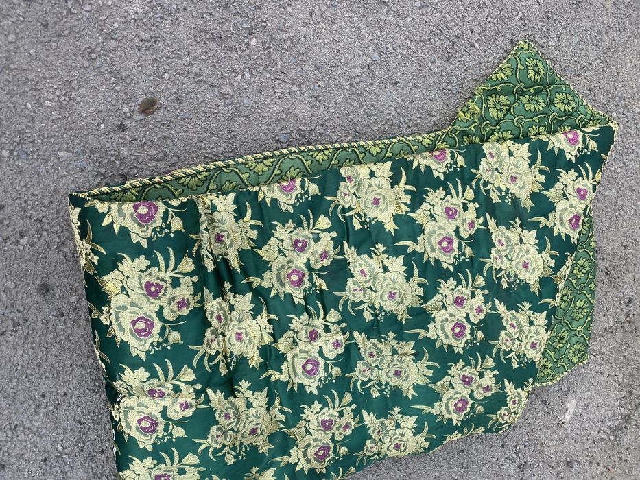 Корпешки с узорами блестящие красивые продам