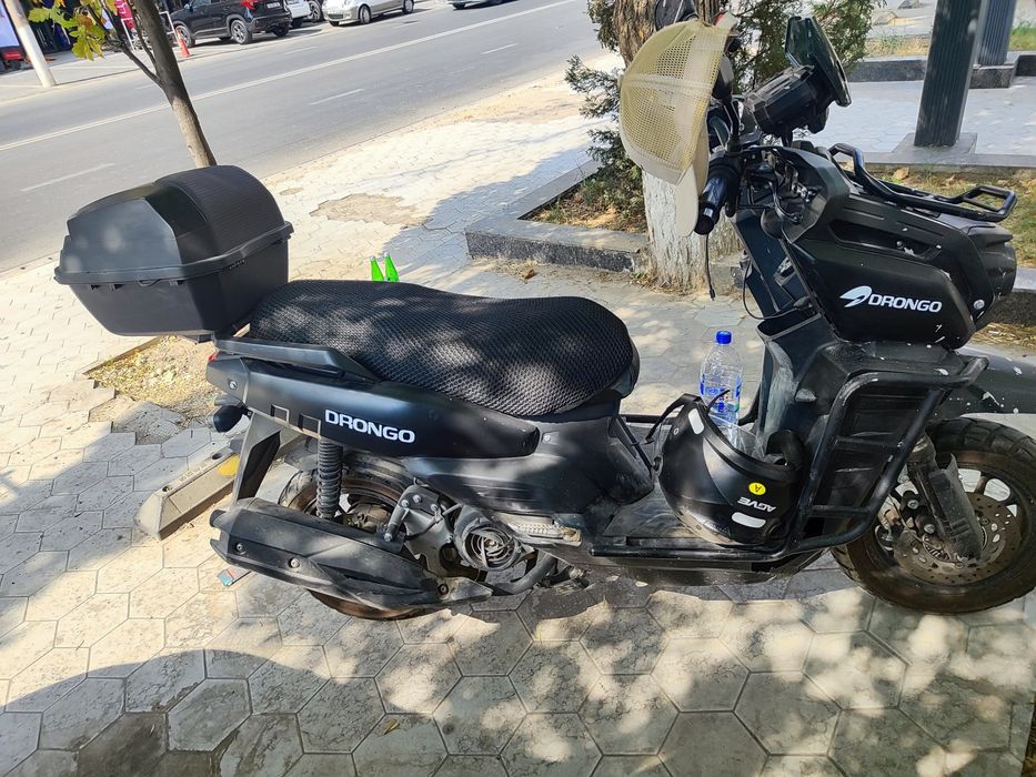 Tank  Skuter 150 kub.  11 000  km probeg