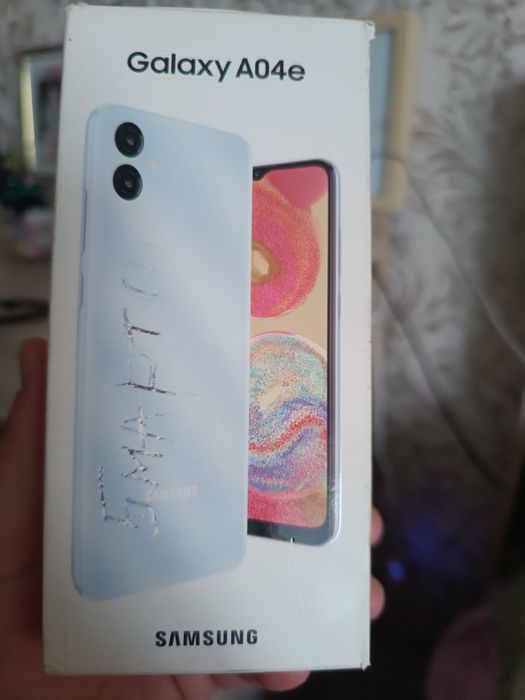 Продам срочно телефон